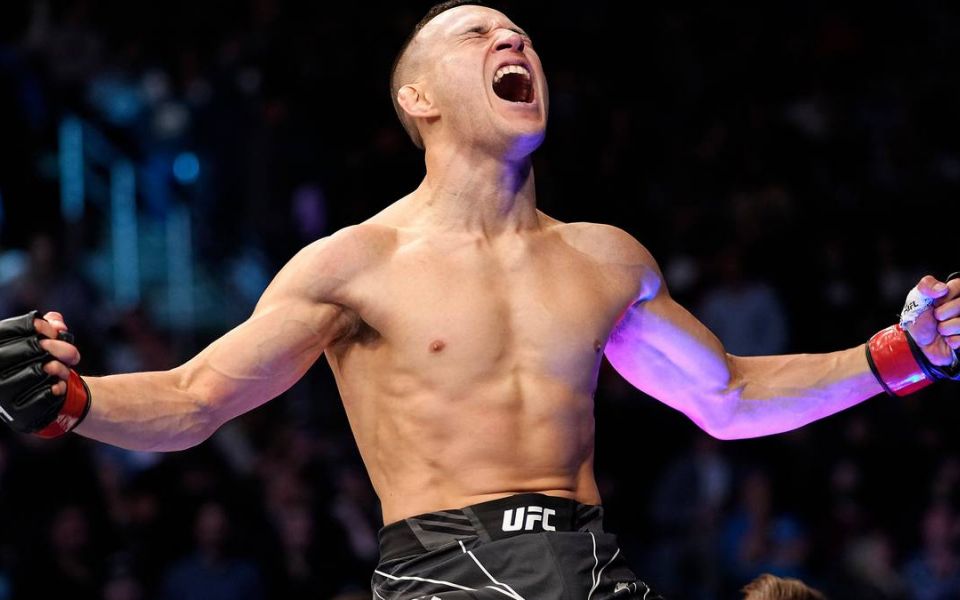 Спортсмен носит. Аскар Аскаров Кай Кара Франс. Юфс.Аскар.Аскаров.Кай.Кара.Франс.видео.боя. Кари Франс. Аскар Аскаров Кай Кара Франс Записки судей.