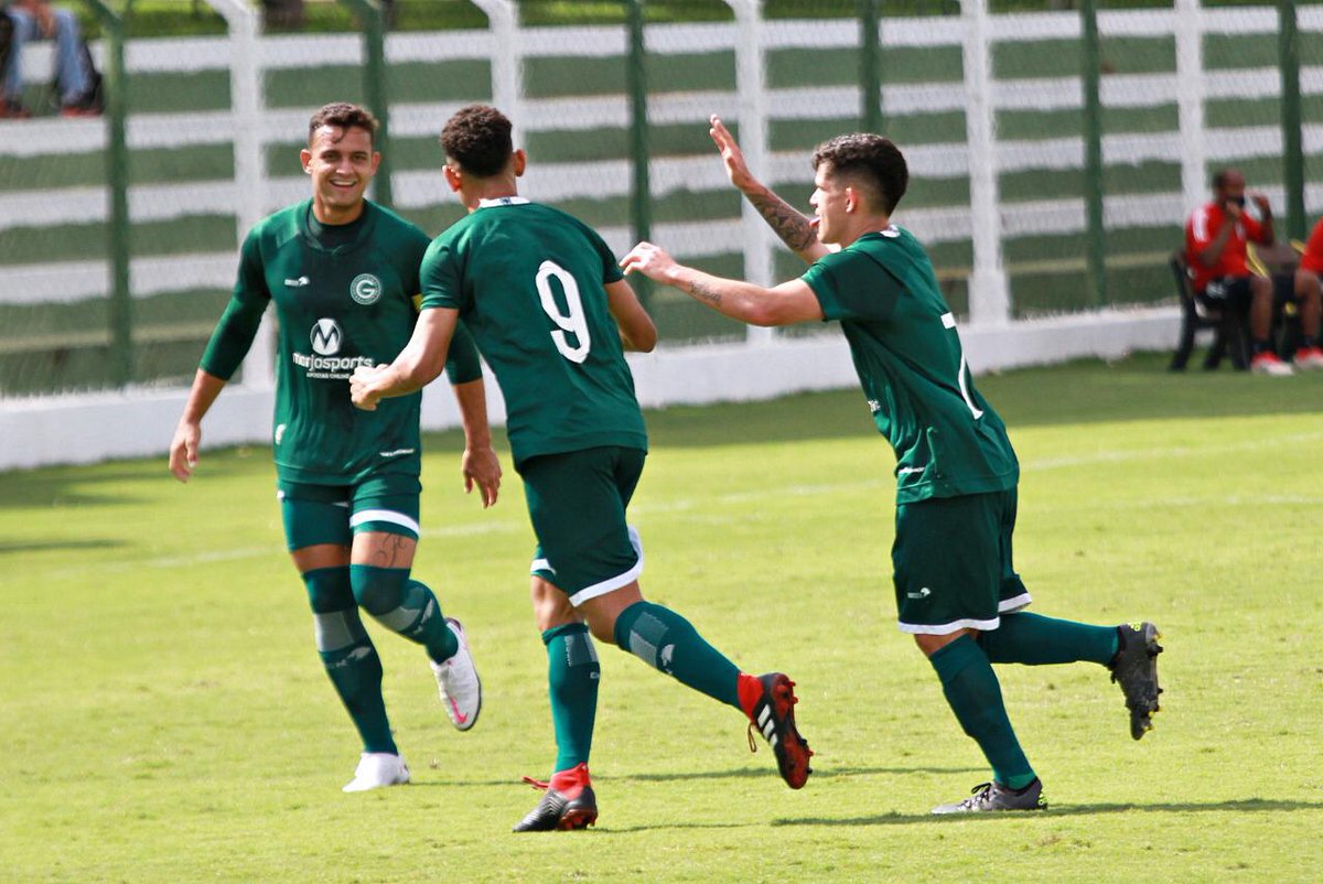 Форма коритиба. Гояс прогноз. Футболисты с номером 9. Гояс фк бразилия. Гояс (футбольный клуб).