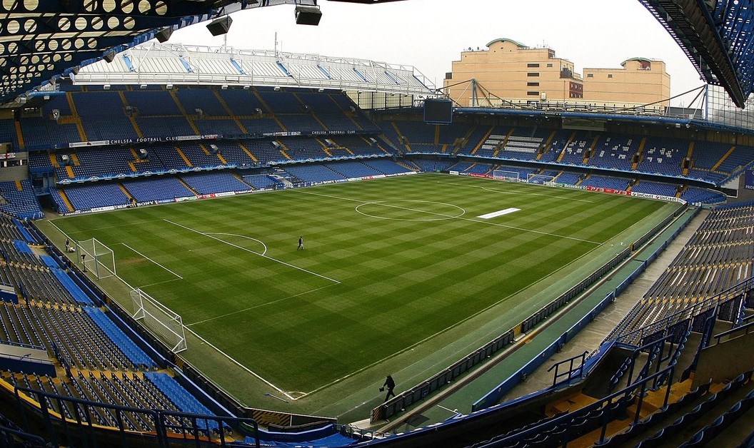 Футбольное поле Stamford Bridge