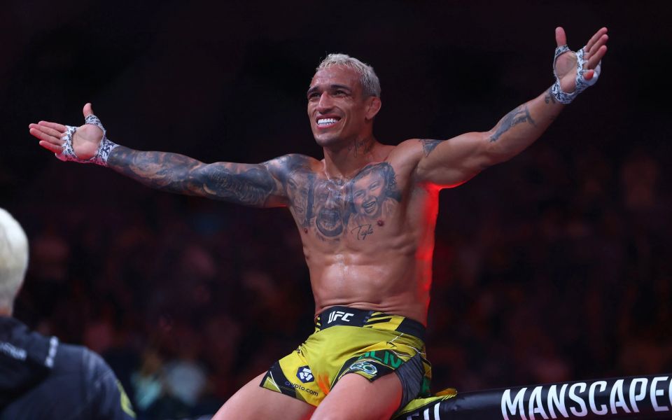 Оливейра - Чендлер