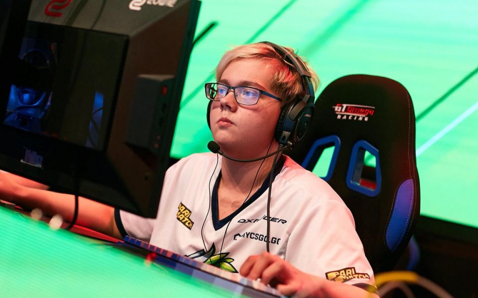 Team Spirit - The Huns Esports 