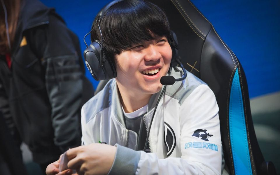 EDward Gaming - Invictus Gaming 